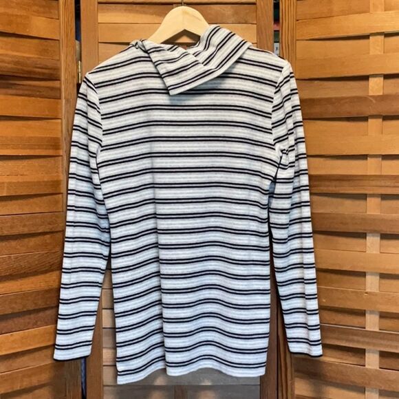 Talbots Black White Gray Striped Blouse Women S Pullover Shirt Cotton Polyester - Picture 2 of 8